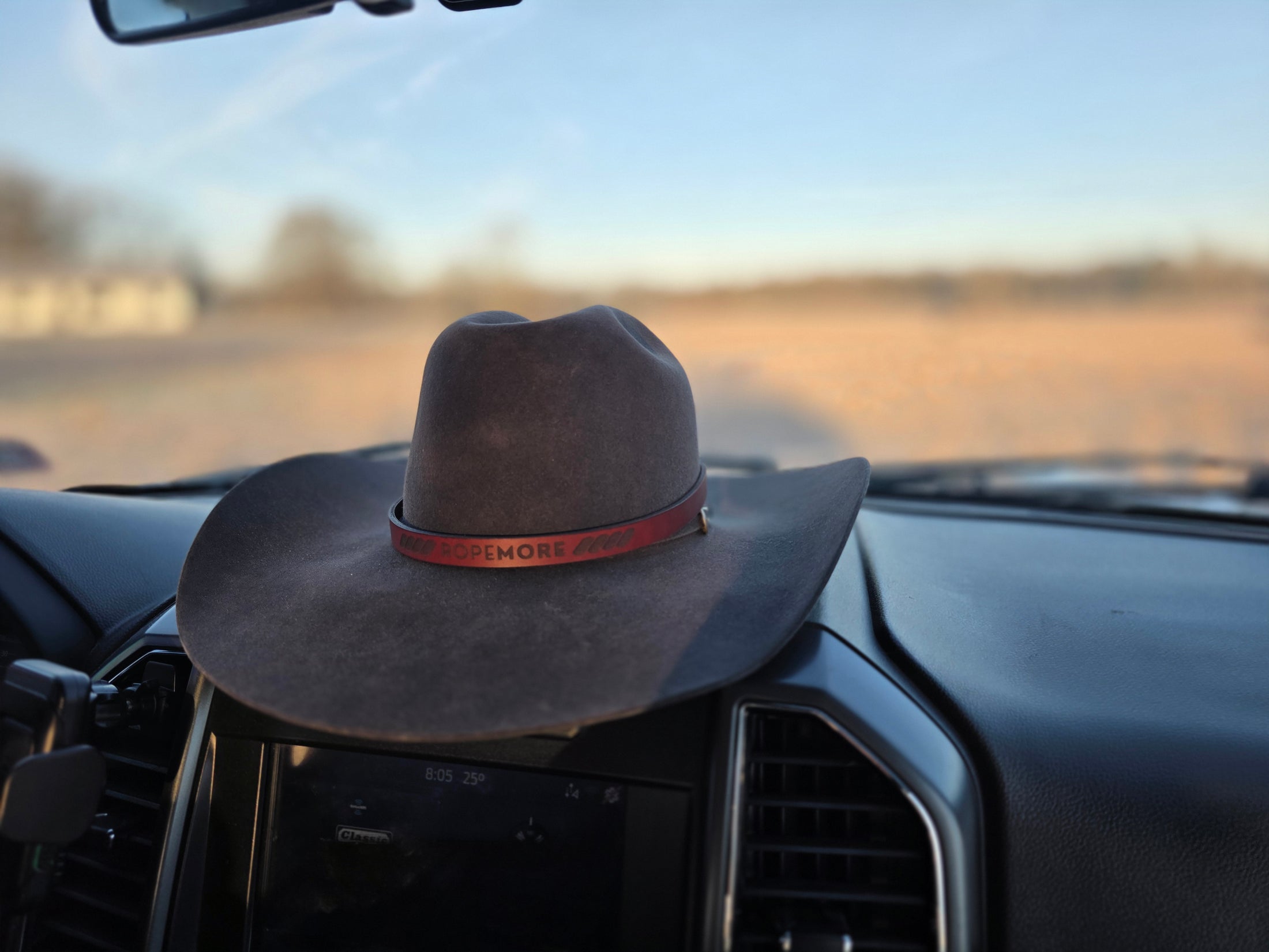 Cowboy Hat Dash Mount